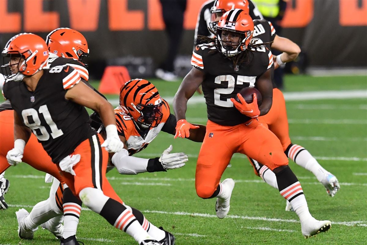 Browns running back Nick Chubb's apparent game-sealing touchdown