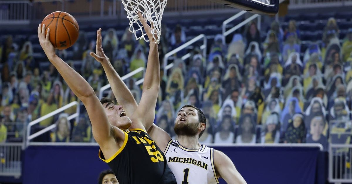 Michigan stonewalls Iowa’s highest-rated offense, defeats Hawkeyes in unbalanced victory