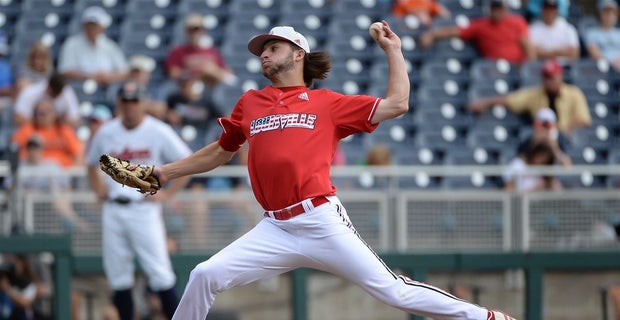 Adam Elliott 'just huge' for Louisville baseball in CWS ...