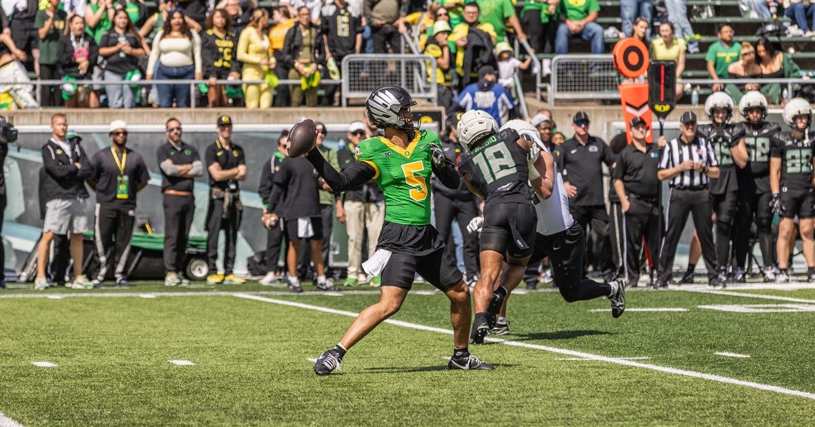 Oregon HC Dan Lanning on quarterbacks checking at LOS: 'You want to teach those moments'