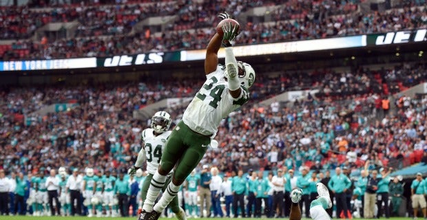 Jets' Revis hangs up on radio host