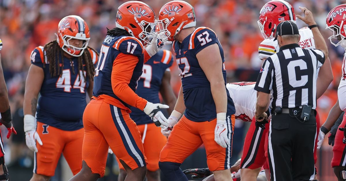 Pat Farrell emerging as leader of new-look Illini defensive line ...