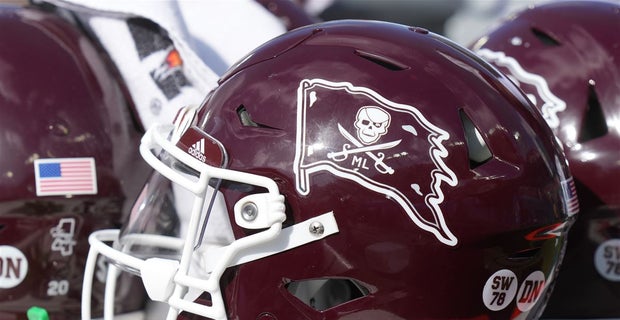 247Sports on X: College football's 30 best uniforms ahead of 2023 season,  ranked:   / X