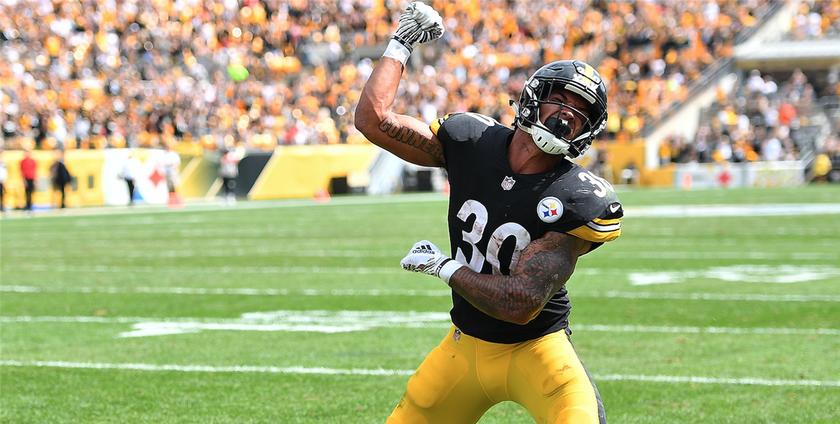 Ex-Steelers RB James Conner Re-Signs With Cardinals