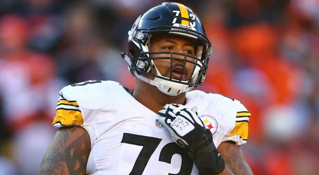 Celebrating or trolling? Steelers' Twitter account, Ramon Foster