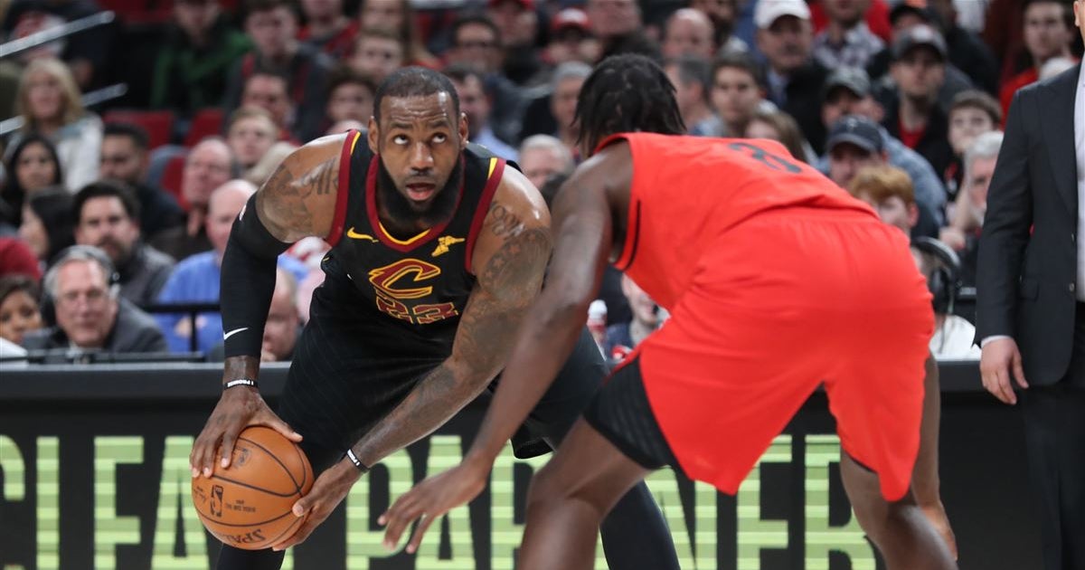 Lebron James Once Reportedly Gained 7 Pounds During Playoff Game