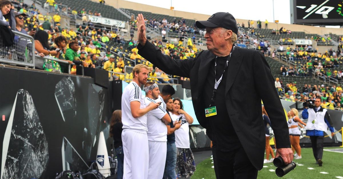 Oregon football: Nike founder Phil Knight 'working hard' on path forward for Ducks amid Pac-12 uncertainty
