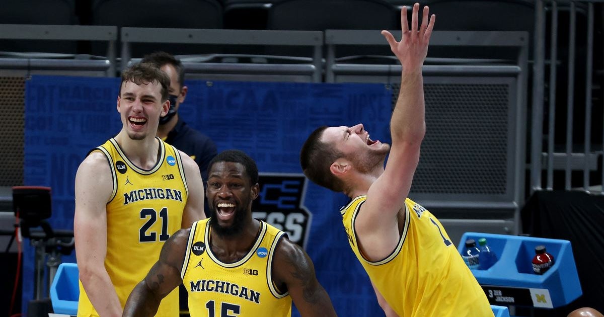 NCAA Tournament picks against the spread for Tuesday's Elite Eight games