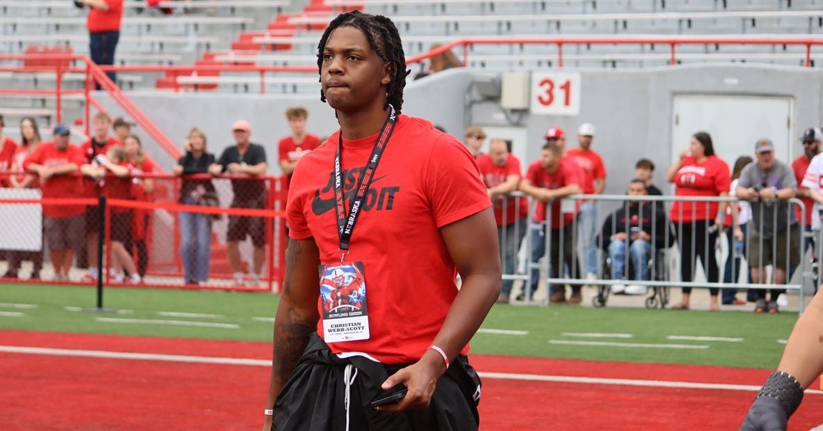 LOOK: Huskers host large group of visitors Saturday
