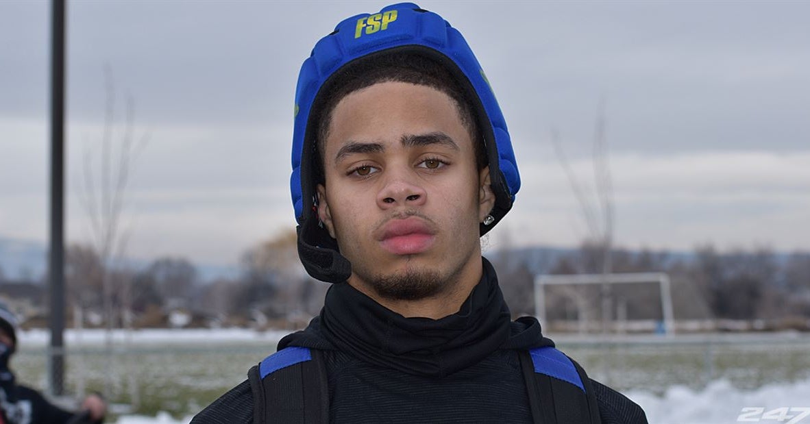WATCH: Huskies Make Sure 2023 DB Caleb Presley Knows He's A Wanted Man