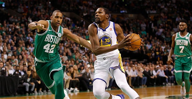 Tom Brady is trying to help the Celtics convince Kevin Durant to come to  Boston 