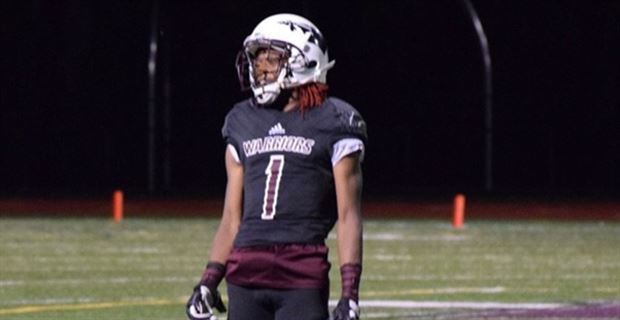 Four-star Connecticut athlete gets offer from Tennessee