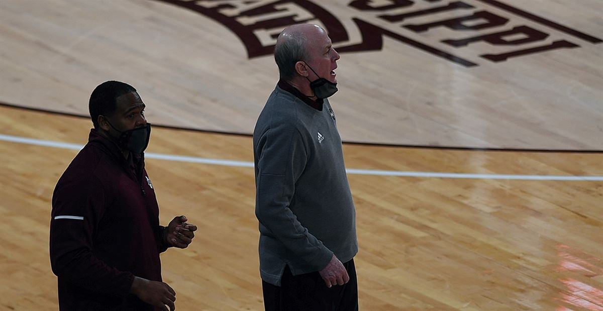 NCAA baseball tournament 2024 Regional games on today, predictions for