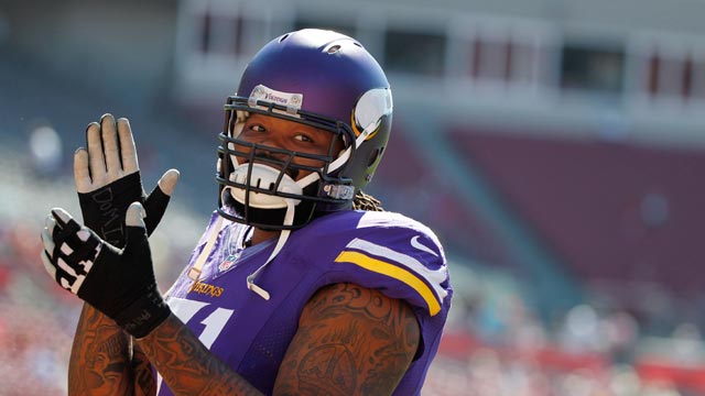 Minnesota Vikings right tackle Phil Loadholt happy to fly under the radar –  Twin Cities