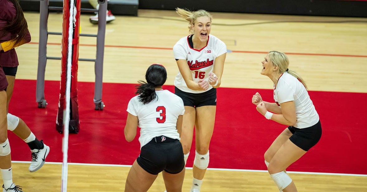 Two Husker volleyball players team up for several weekly conference awards