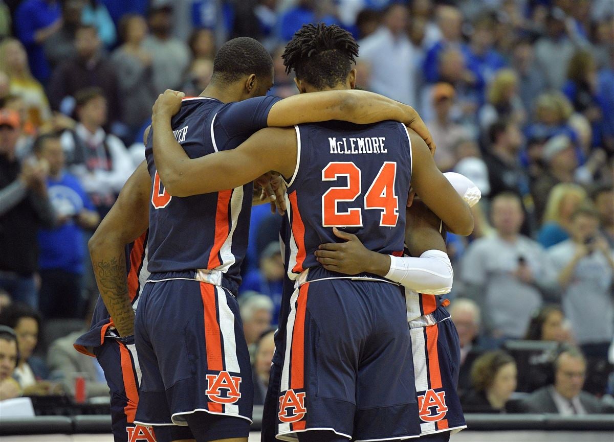 Photos Reliving Auburn's Elite Eight victory