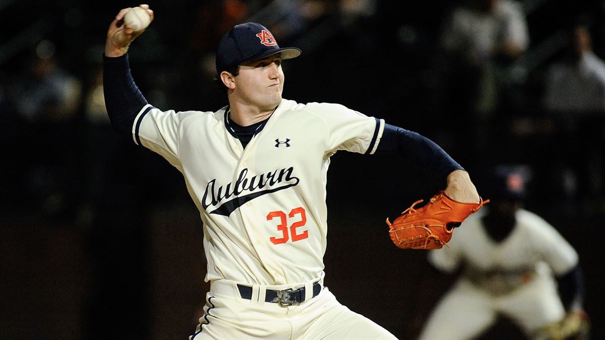 BREAKING: Tim Hudson stepping down from Auburn baseball - Sports  Illustrated Auburn Tigers News, Analysis and More