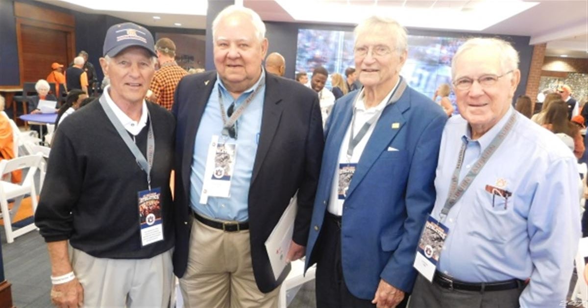 Former Auburn great Jackie Burkett passes away