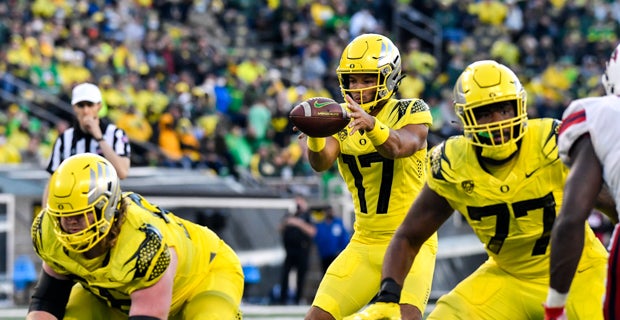 LOOK: Oregon Ducks unveil all-yellow uniforms for rivalry game vs