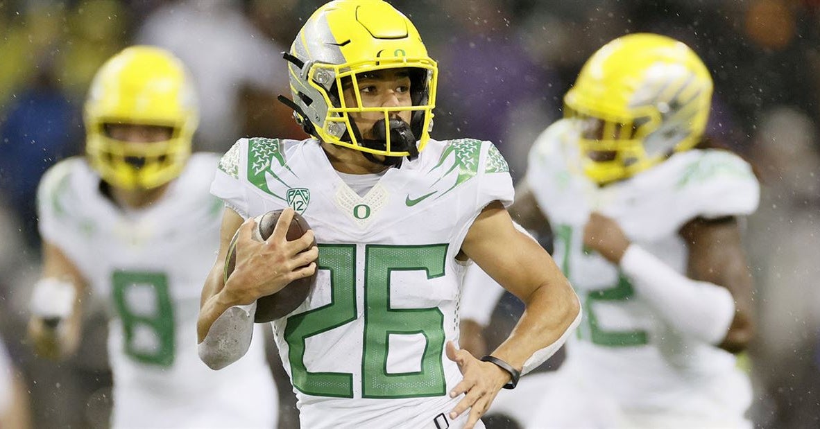 Travis Dye enters NCAA Transfer Portal