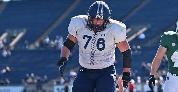 Yale OL Jonathan Mendoza commits to Louisville