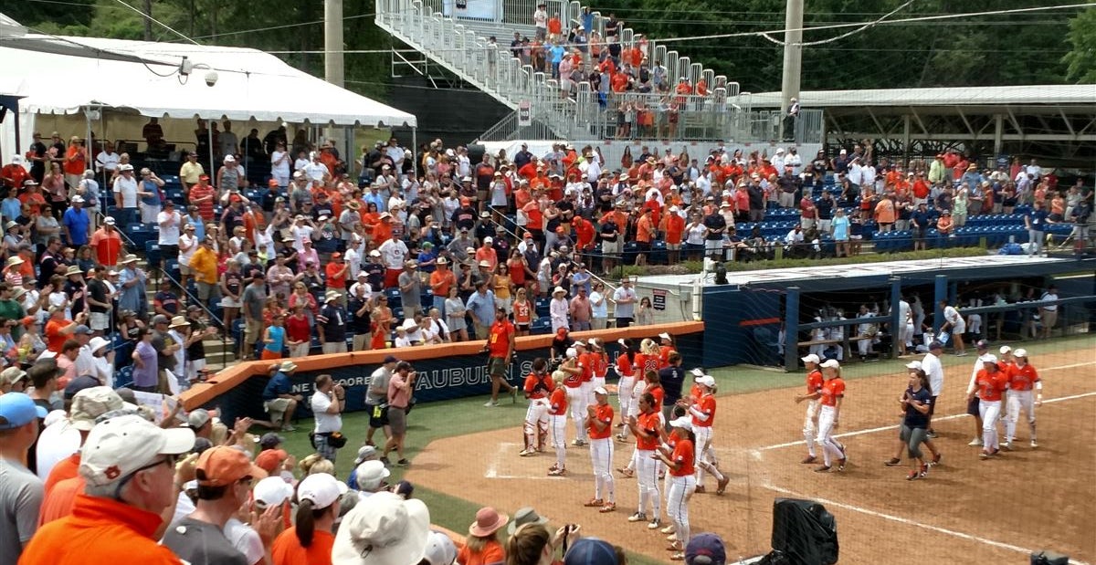 Auburn Softball Live: The Mississippi State series, Game 2