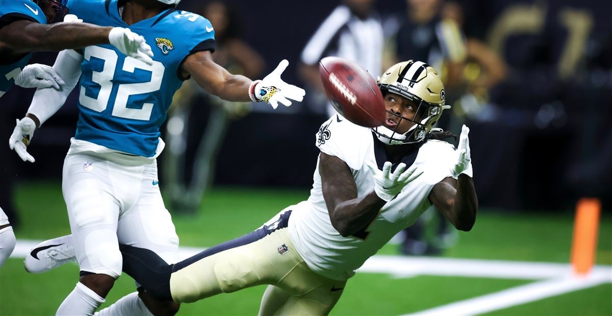 Marquez Callaway of the New Orleans Saints makes a catch for a