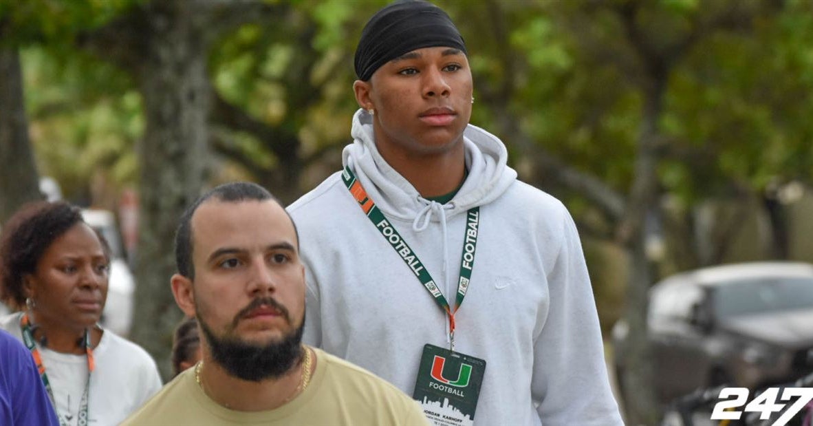 TE Jordan Karhoff is surging up Miami's board after two-day visit last week