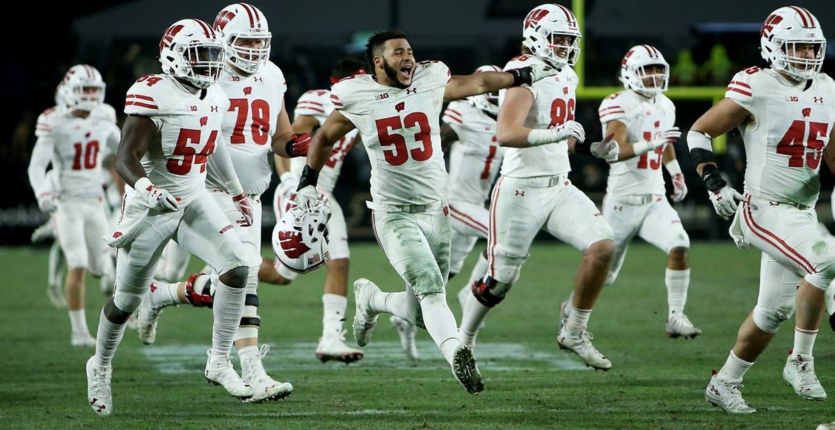 Wisconsin football: TJ Edwards named first-team SB Nation All-American -  Bucky's 5th Quarter