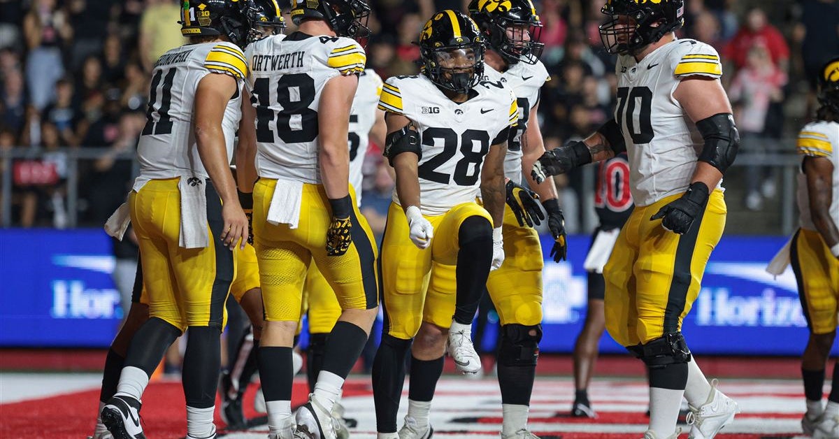 Iowa Football Hawkeyes Release Depth Chart Ahead Of Big Ten Home