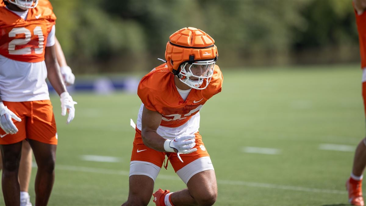 Falcons legend Jamal Anderson's son commits to Clemson