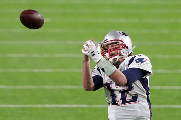 tom brady drops trophy