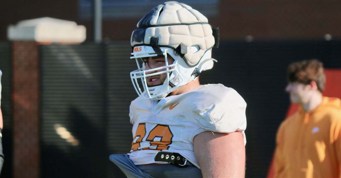 WATCH Bru McCoy and Cooper Mays talk Tennessee football spring practice