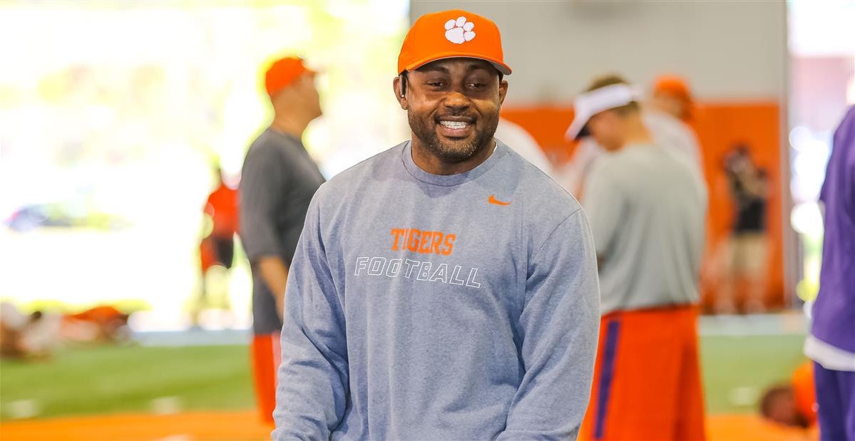 college-football-recruiting-latest-look-at-top-10-recruiters-in