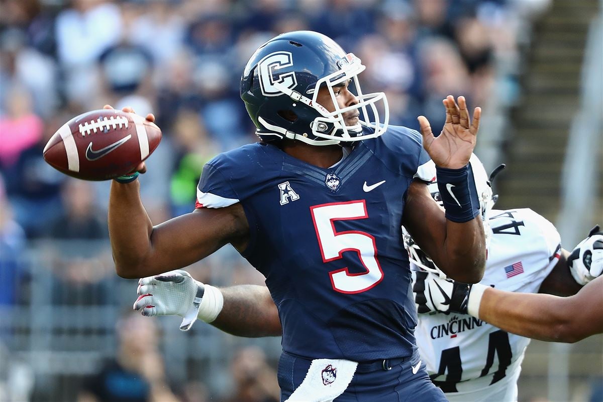 Former UConn QB David Pindell makes history in Fan Controlled