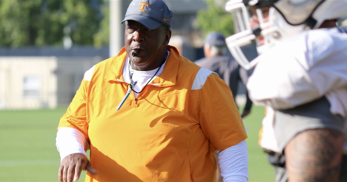 Rodney Garner talks Tennessee’s defensive line, game at