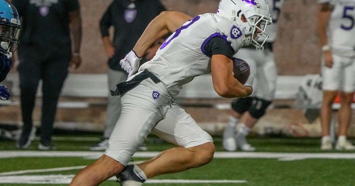 Holy Cross WR Charly Mullaly commits to South Carolina