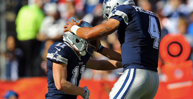 Cowboys QB Tony Romo stops by Target to help Father's Day shoppers, talks  Dez Bryant