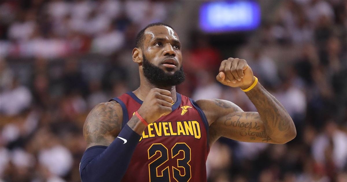 Dick Vitale picks LeBron James over Michael Jordan as GOAT