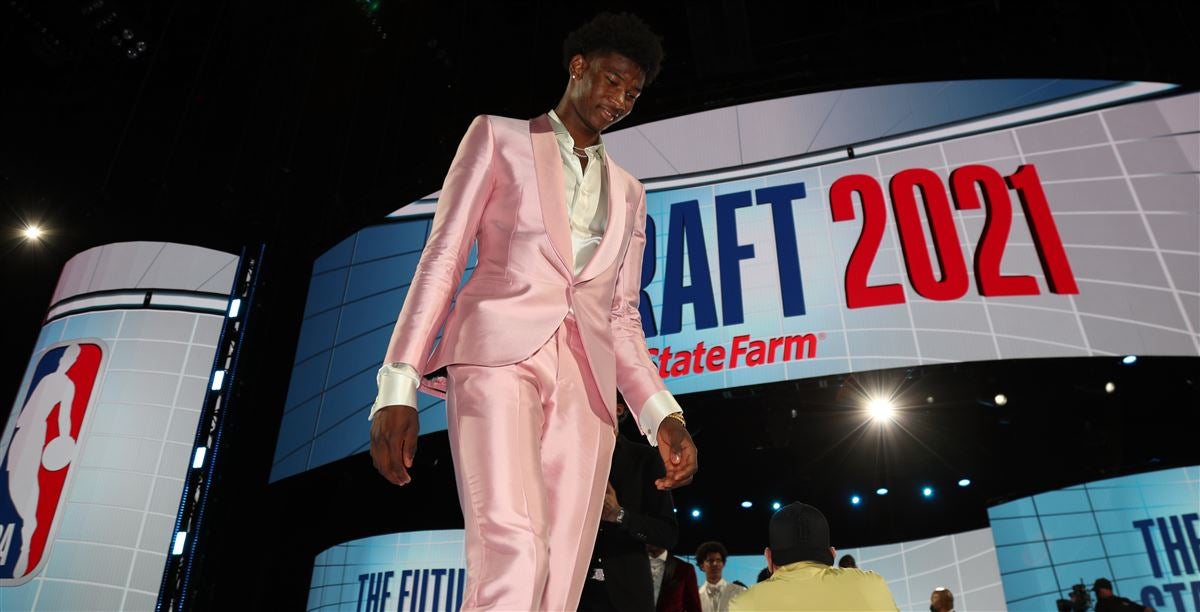 Charlotte selects Texas big Kai Jones 19th overall in 2021 NBA Draft