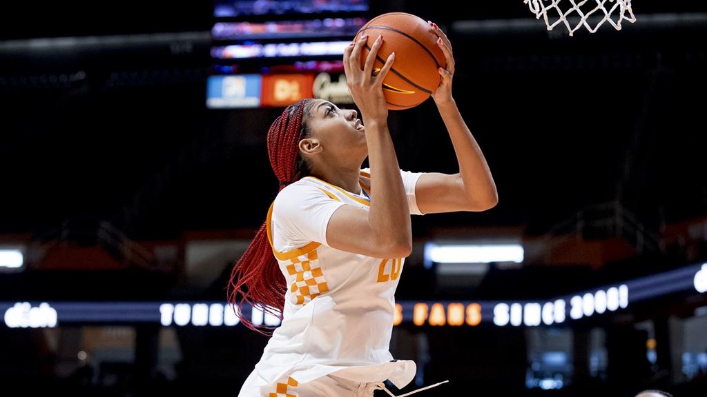 Lady Vols battle back on road to defeat Razorbacks