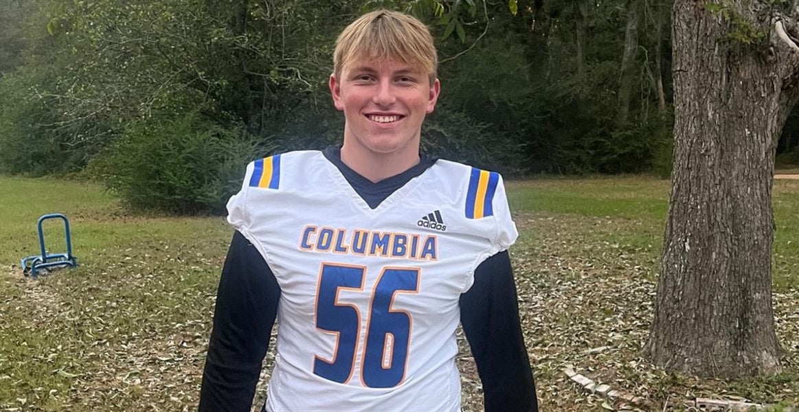 Three-star offensive lineman Harrison Cluff commits to Baylor