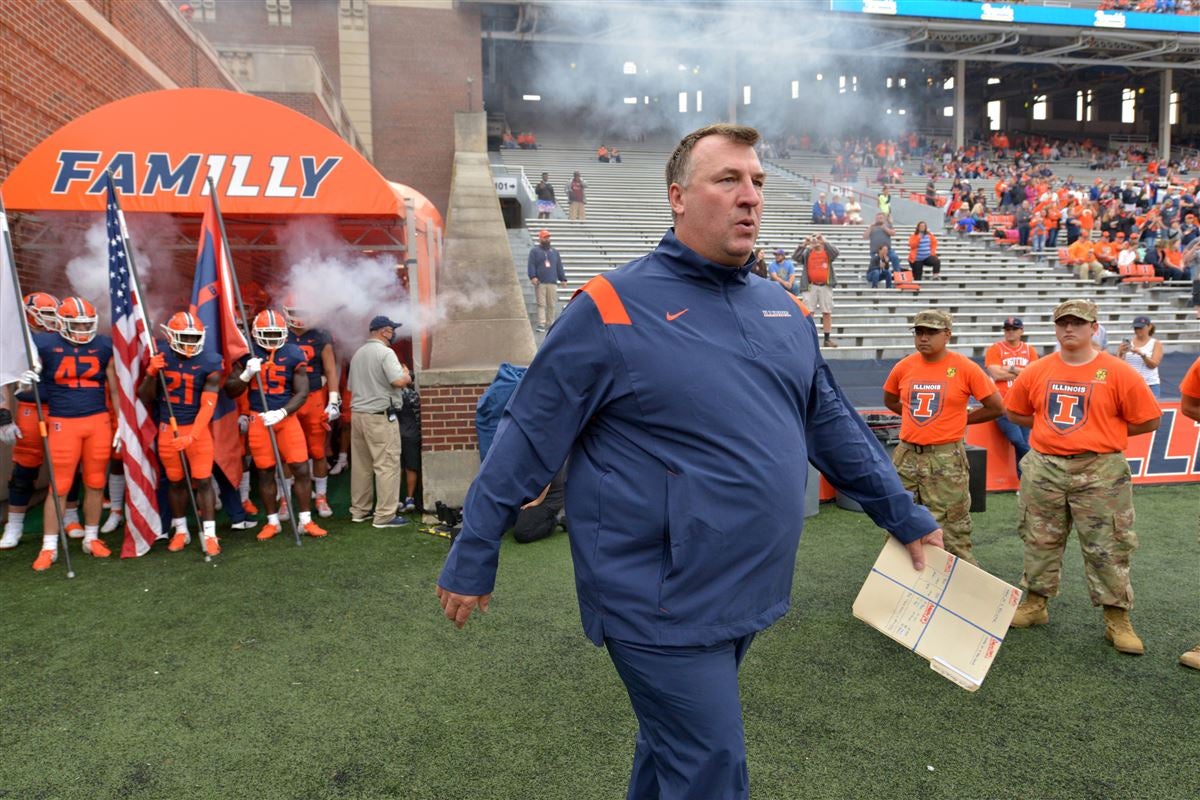 Fighting Illini Football Season Tickets on Sale for 2021 - University of  Illinois Athletics