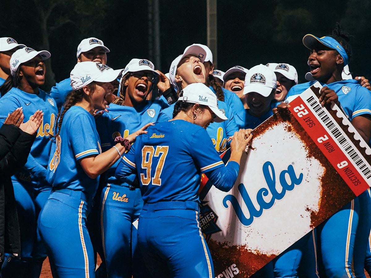 UCLA Softball on X: Maya Brady (@BradyMaya) scores Kinsley Washington with  a single through the right side! 