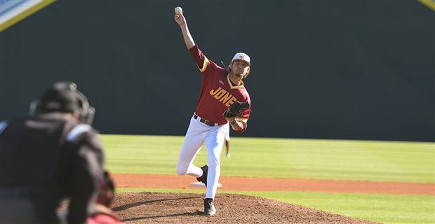 Tyler Springy Juco RHP Tyler Spring Talks MSU Commitment