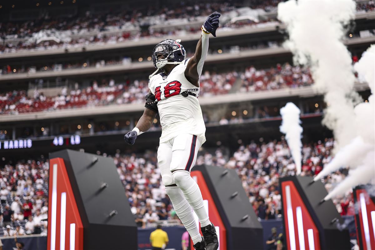 From the Pro Bowl: Titans RB Derrick Henry, Raiders RB Josh Jacobs Become  Teammates, and Buddies Built By Bama