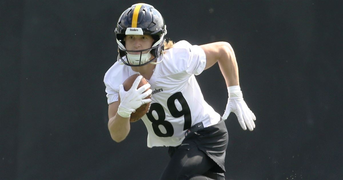 Pittsburgh Steelers wide receiver Gunner Olszewski (89) catches a