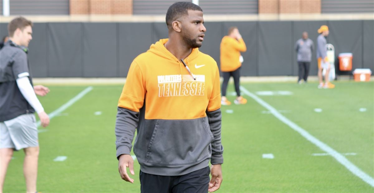 Tennessee WR coach Kelsey Pope named to 35 under 35 list