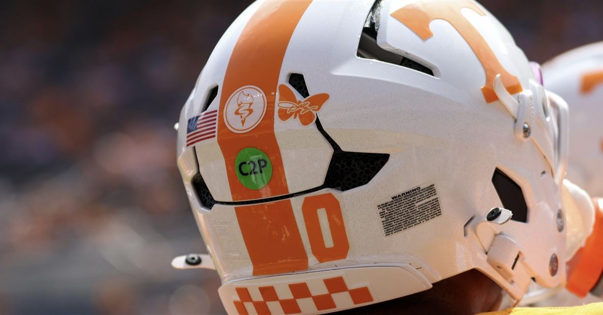 Tennessee announces uniform combination for road game at Georgia Tech