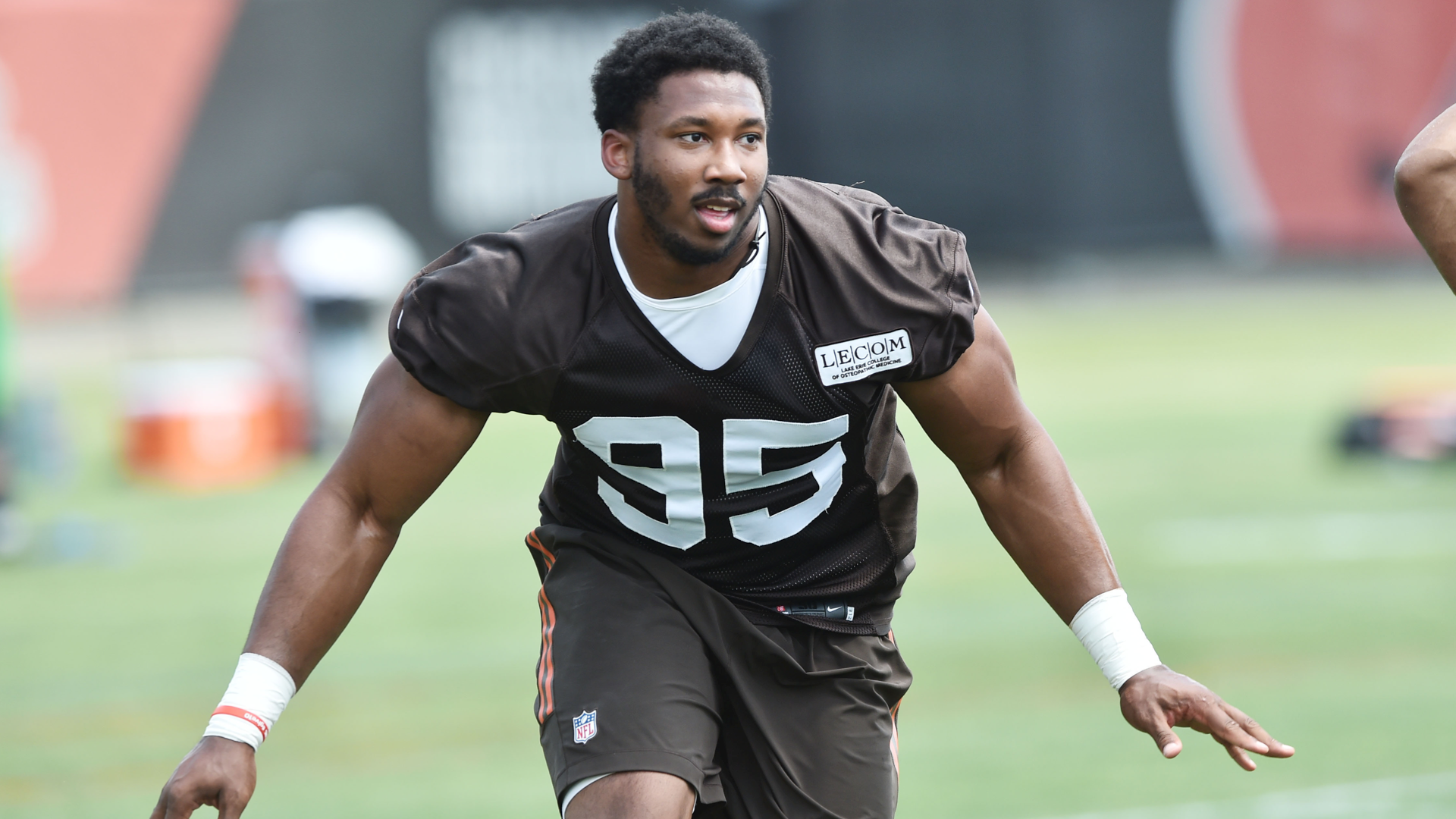 Cleveland Browns DE Myles Garrett on matchup v. Baker: 'No rivalry'